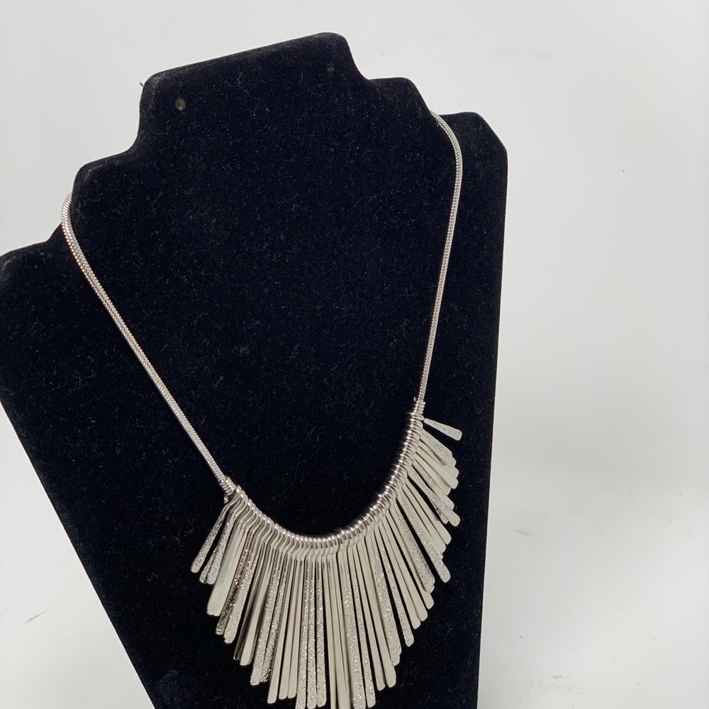 Saks fifth avenue women’s silver/ gray necklace - Picture 4 of 7
